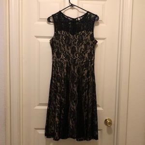 Stunning lace overlay maternity dress